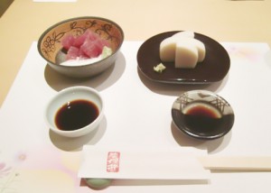 まぐろのやまかけ 板わさ